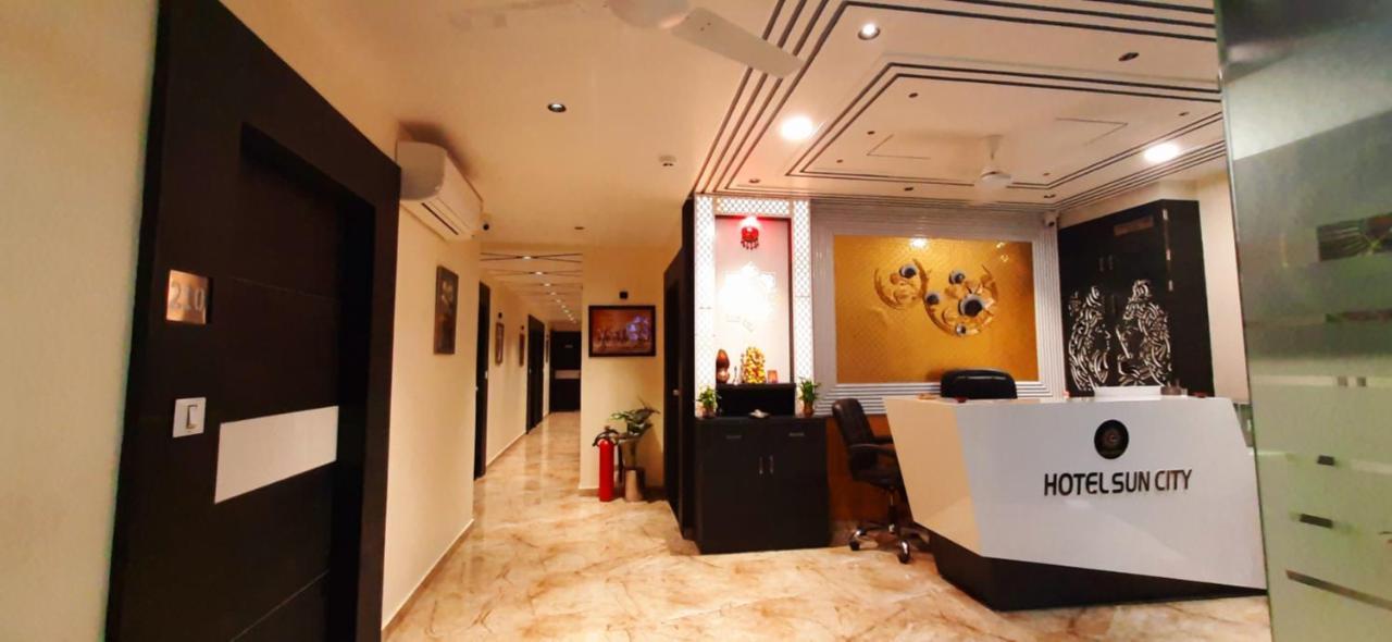 Hotel Suncity أحمد أباد المظهر الخارجي الصورة