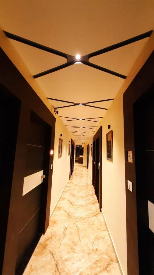 Hotel Suncity أحمد أباد المظهر الخارجي الصورة