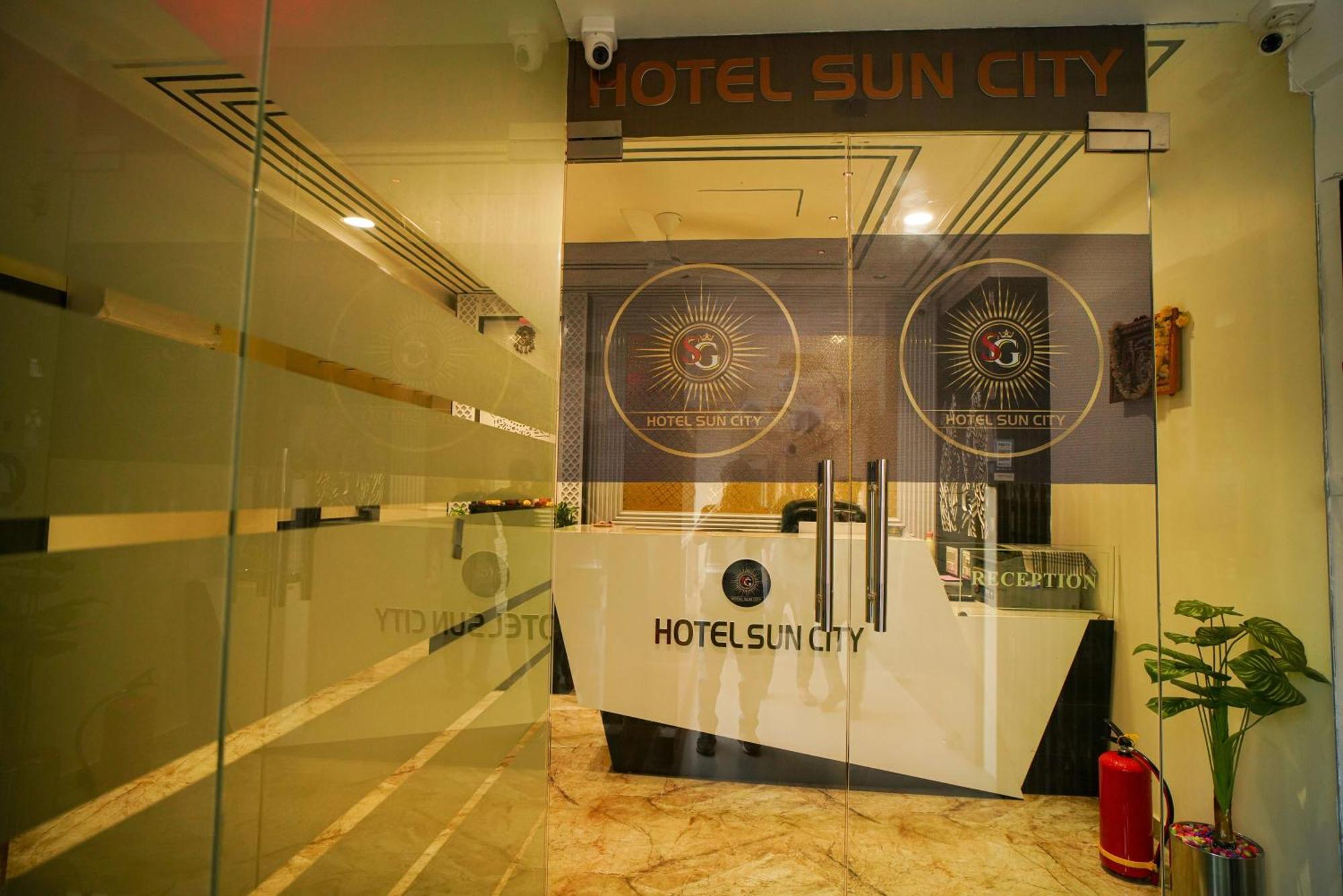 Hotel Suncity أحمد أباد المظهر الخارجي الصورة