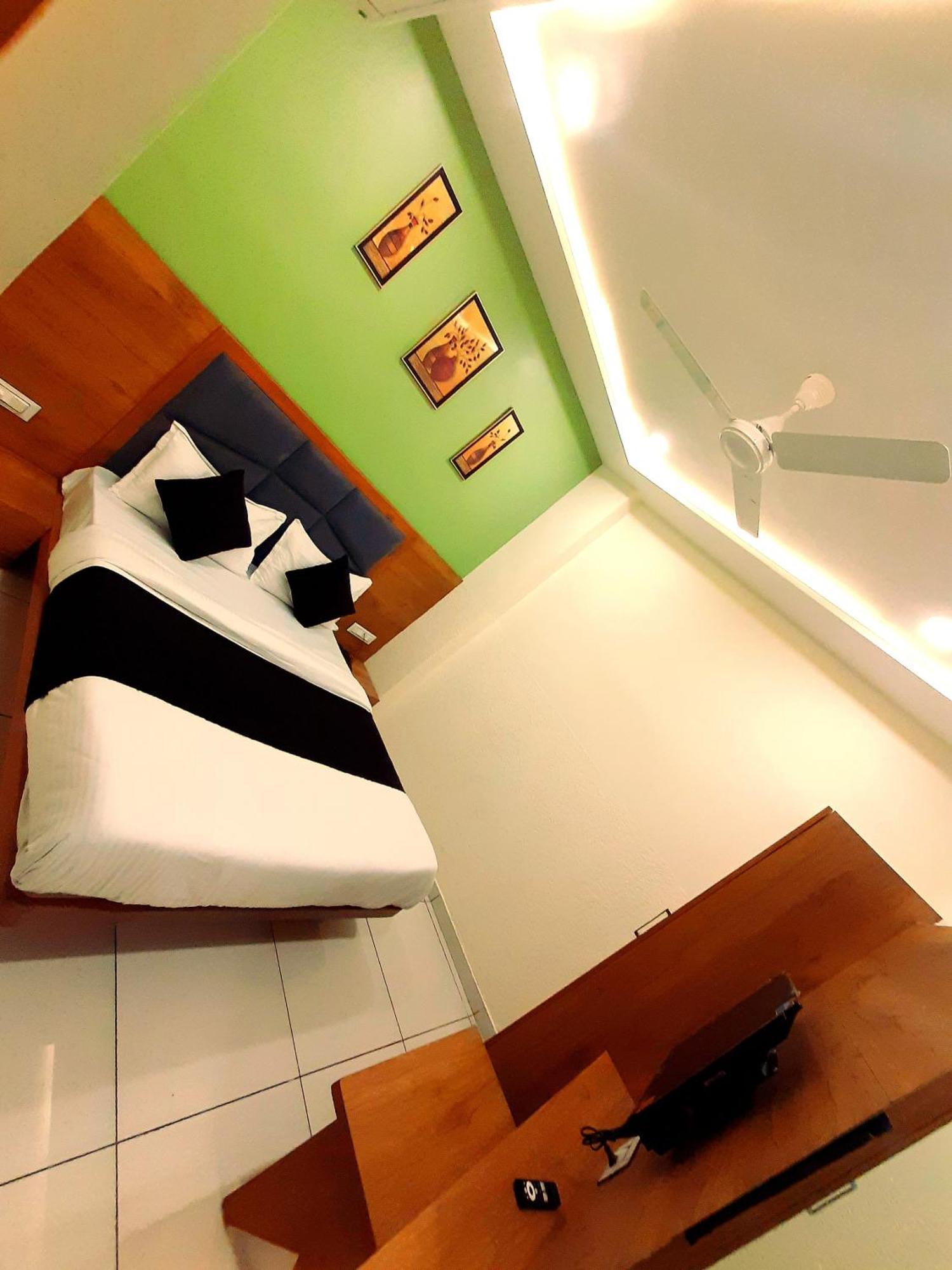 Hotel Suncity أحمد أباد المظهر الخارجي الصورة