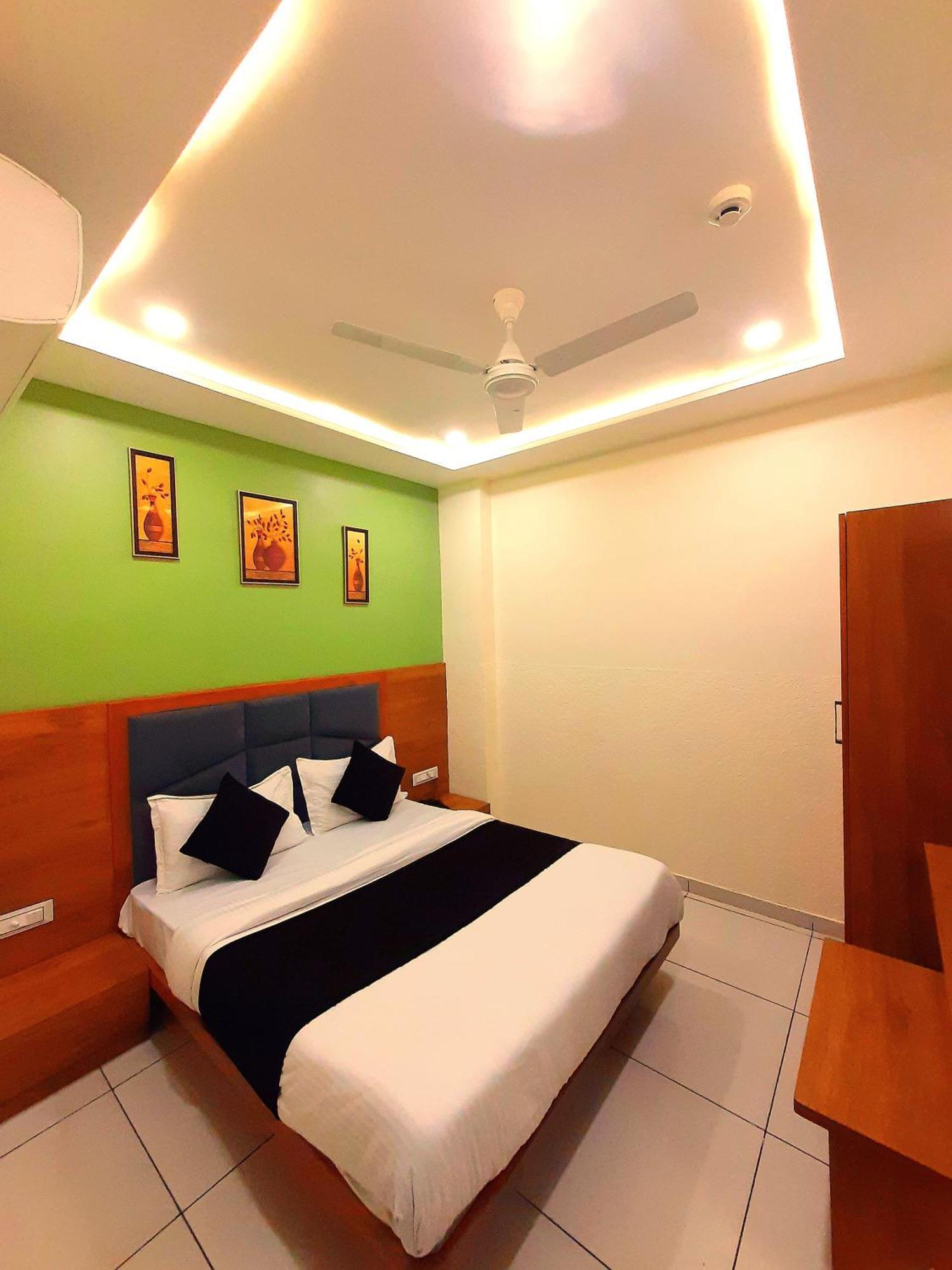 Hotel Suncity أحمد أباد المظهر الخارجي الصورة