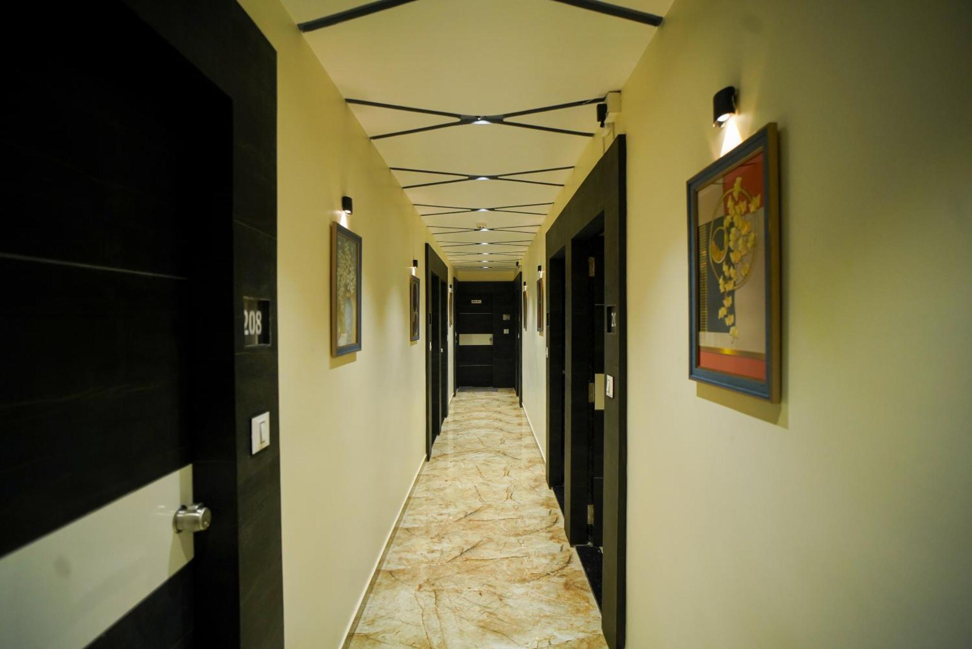 Hotel Suncity أحمد أباد المظهر الخارجي الصورة