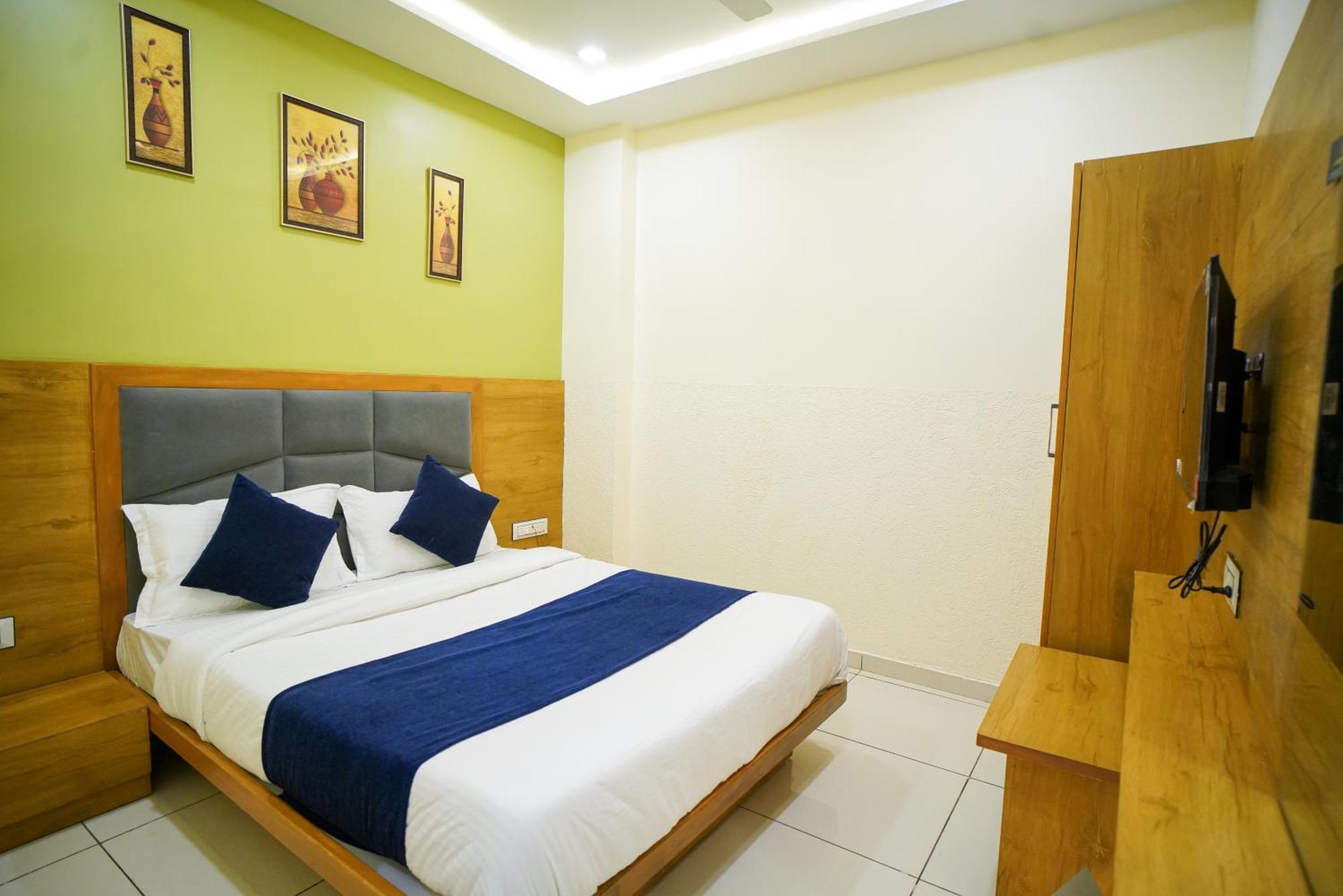 Hotel Suncity أحمد أباد المظهر الخارجي الصورة