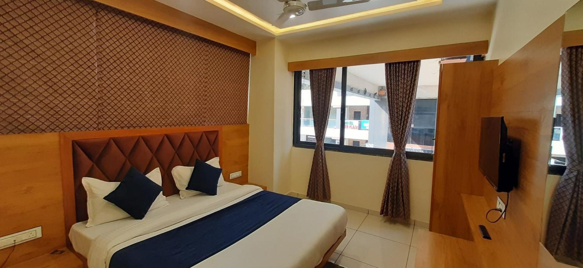 Hotel Suncity أحمد أباد الغرفة الصورة