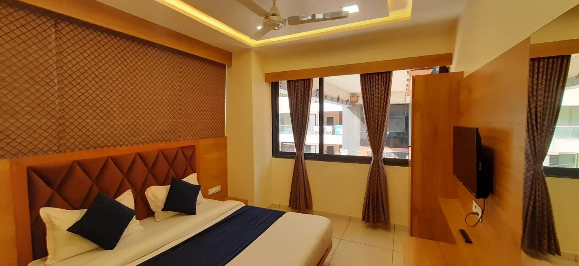 Hotel Suncity أحمد أباد الغرفة الصورة